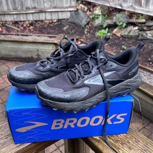Brooks Cascadia 18 size 10 men’s